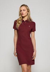 Короткое платье