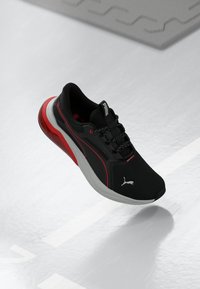 Тренировочные кроссовки Тренировочные кроссовки