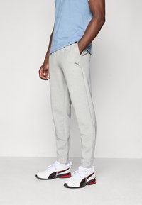 Спортивные штаны