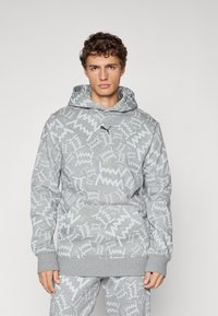 Спортивная кофта