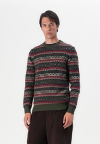 Пуловер Пуловер