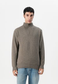 Пуловер Пуловер