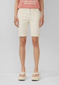 Джинсовые шорты