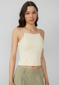 Топ на бретельках