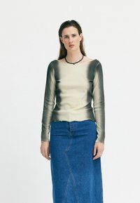 Лонгслив Лонгслив