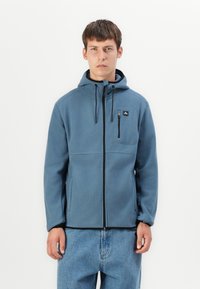 Флисовая куртка