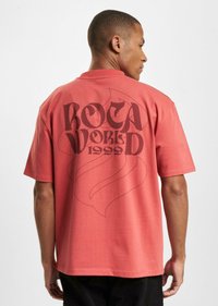 Футболка Футболка