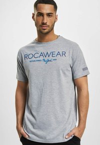 Футболка Футболка