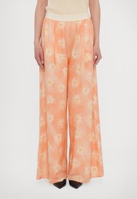 Широкие брюки