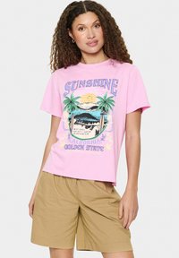 Футболка Футболка