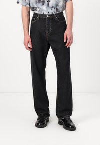 Прямые джинсы Прямые джинсы