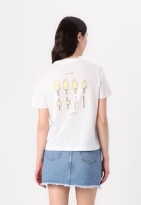 Футболка Футболка