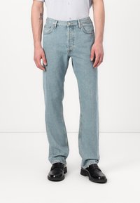 Прямые джинсы Прямые джинсы