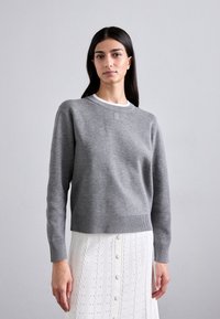 Пуловер Пуловер