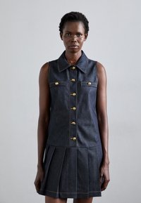 Короткое платье