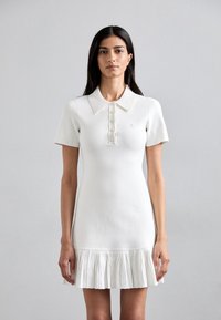 Вязаное платье