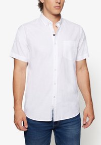 Рубашка с коротким рукавом Рубашка с коротким рукавом