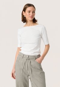 Футболка Футболка