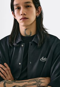 Рубашка с коротким рукавом