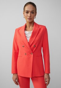 Костюм Костюм