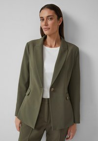 Костюм Костюм