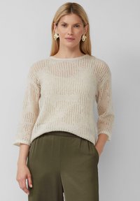 Пуловер с рукавом три четверти