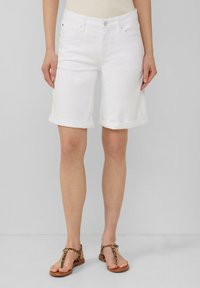 Джинсовые шорты