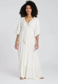 Пляжное платье