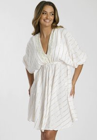 Пляжное платье