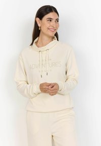 Пуловер с капюшоном