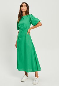 Длинное платье