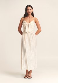 Пляжное платье