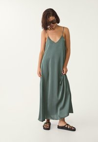 Платье макси