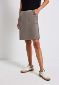 Юбка-карандаш