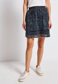 Юбка с воланами