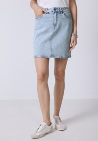 Джинсовая юбка