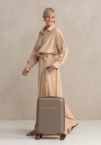 Чемодан на колесах