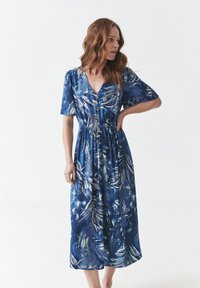 Летнее платье