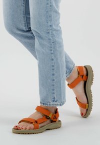 Походные сандалии