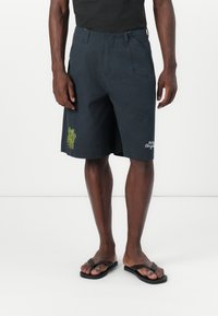 Шорты Шорты