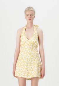 Короткое платье