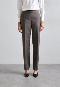 Прямые брюки