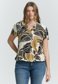 Атласная блузка