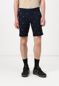 Шорты Шорты