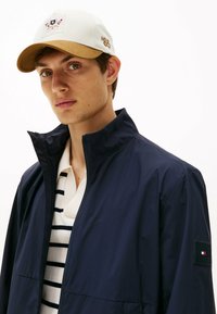 Кепка Кепка