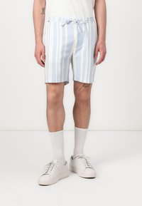 Шорты Шорты