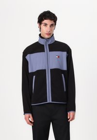 Флисовая куртка Флисовая куртка