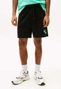 Шорты Шорты