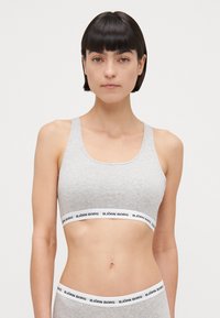 Бюстгальтер