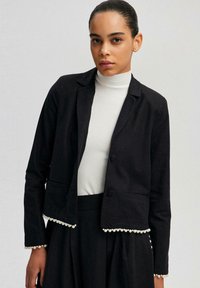 Блейзер Блейзер